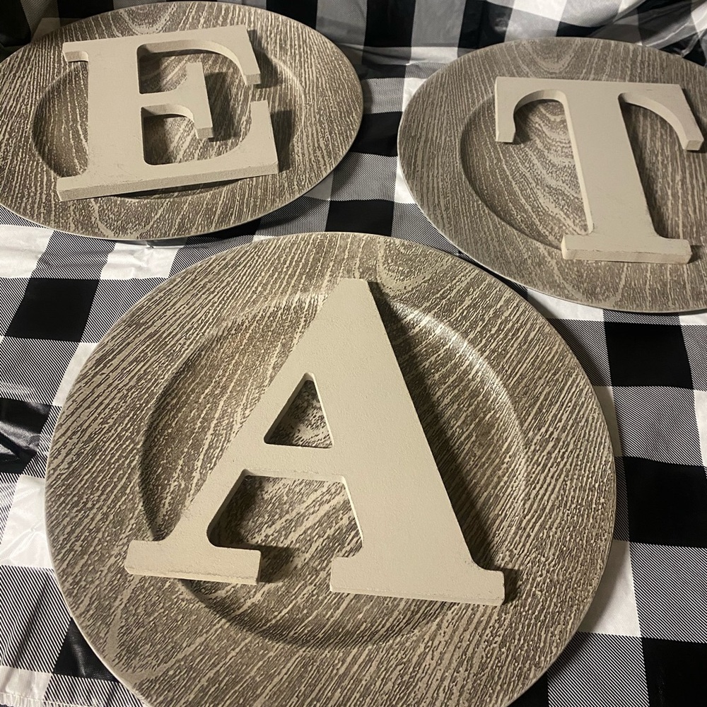 “EAT” rustic plate kitchen decor